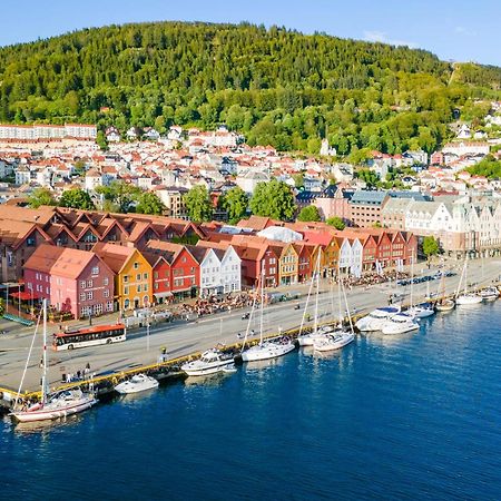 King Bed - Renovated 2024 - 2Br Behind Bryggen Apartment Bergen Exterior photo