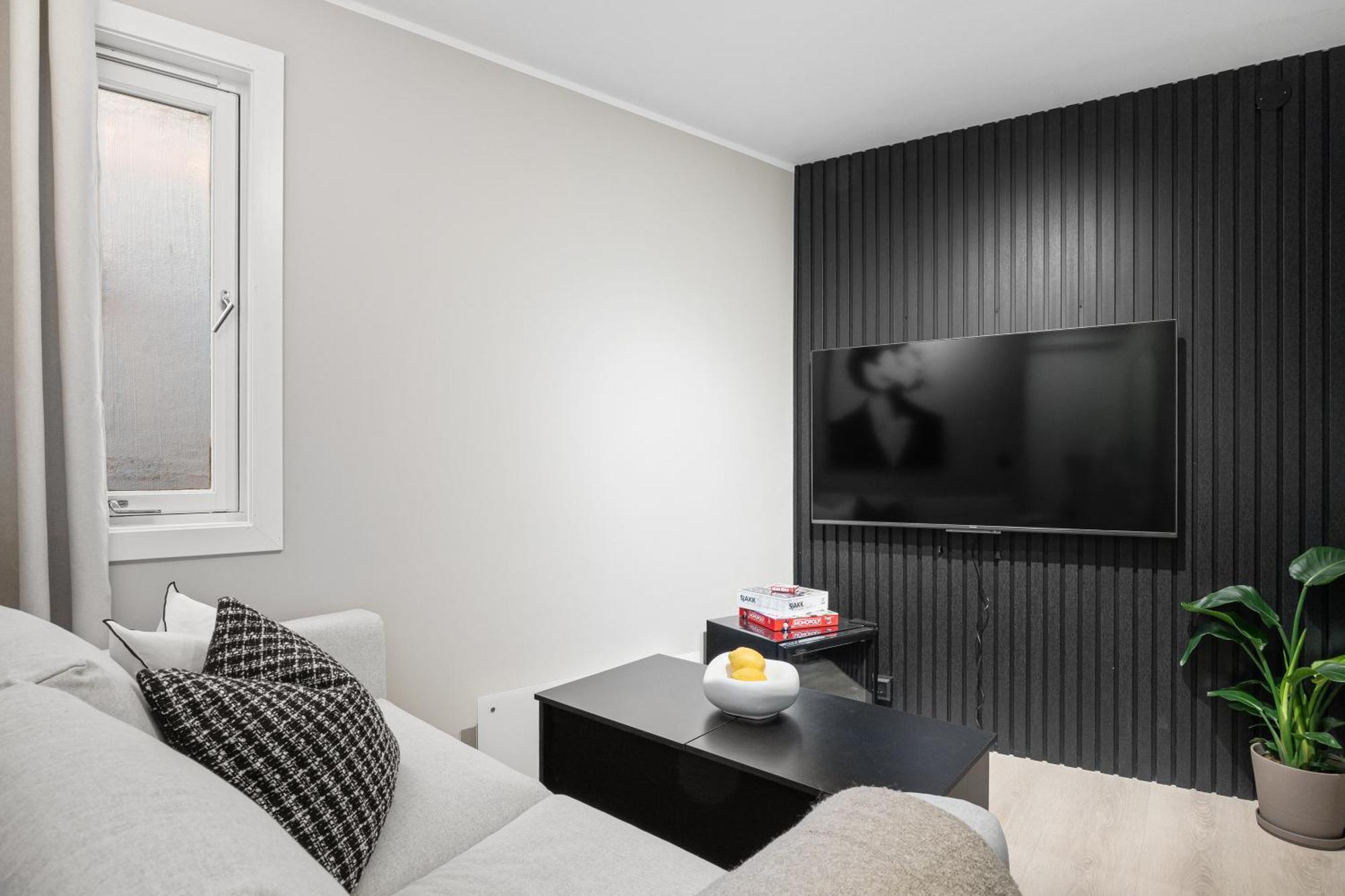 King Bed - Renovated 2024 - 2Br Behind Bryggen Apartment Bergen Exterior photo